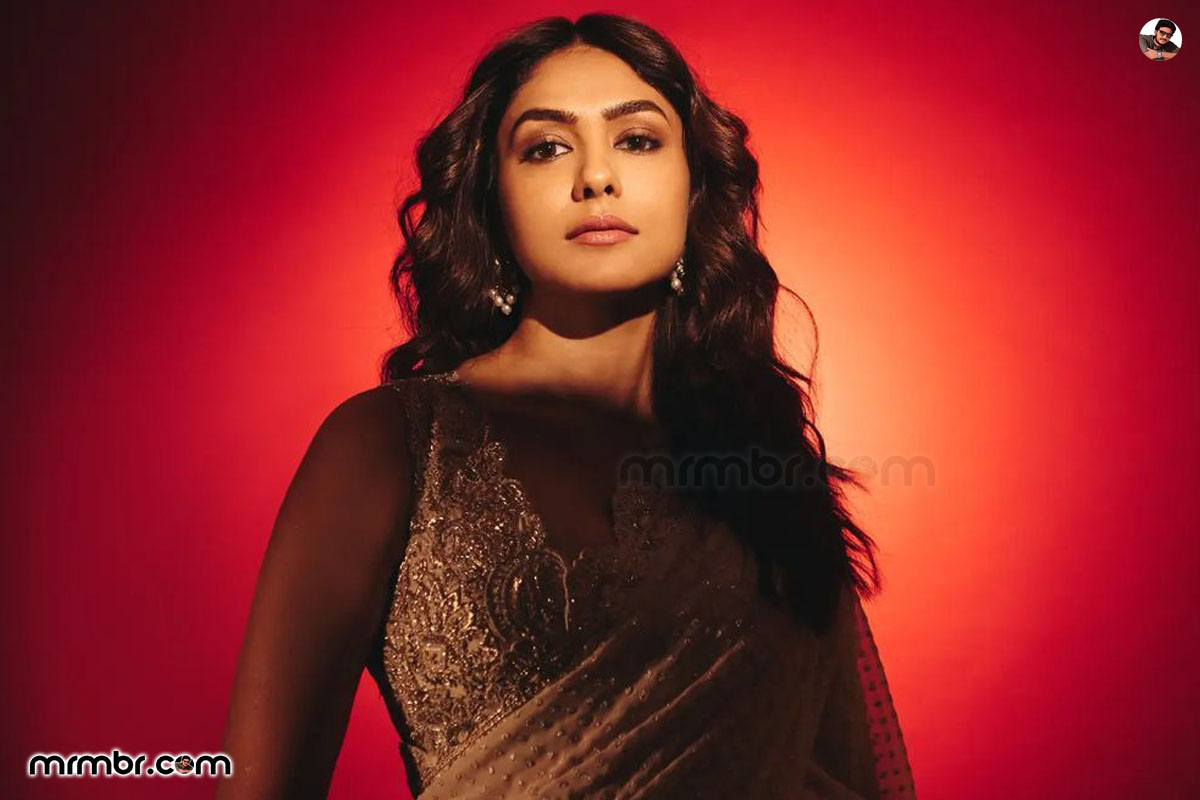 How Intimate Scenes Of Mrunal Thakur Convinced Her Father